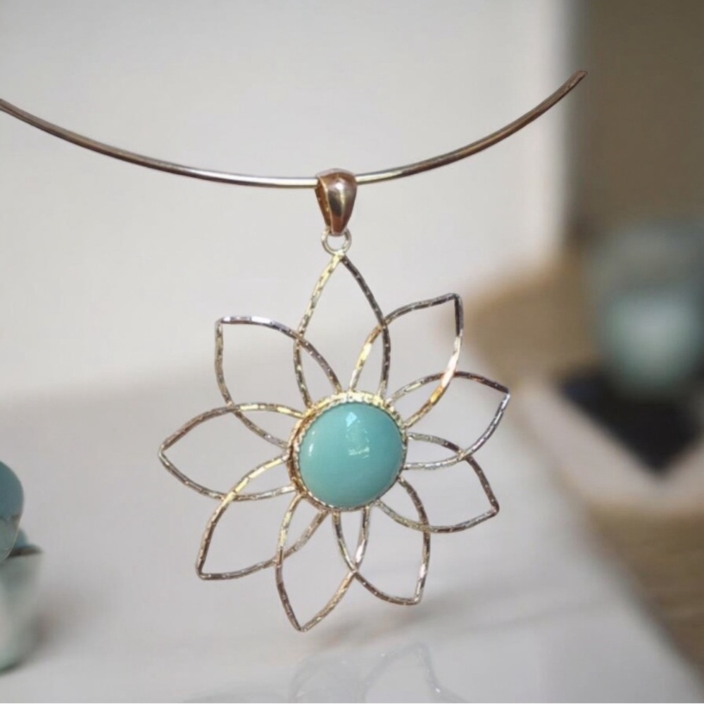 Milor Gold Flower Pendant with Turquoise Center - Picture 2 of 10